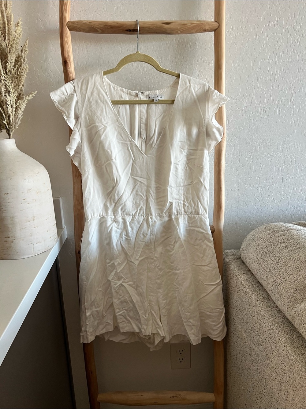 Gianni Bini Cream V-Neck Ruffle Sleeve Mini Dress